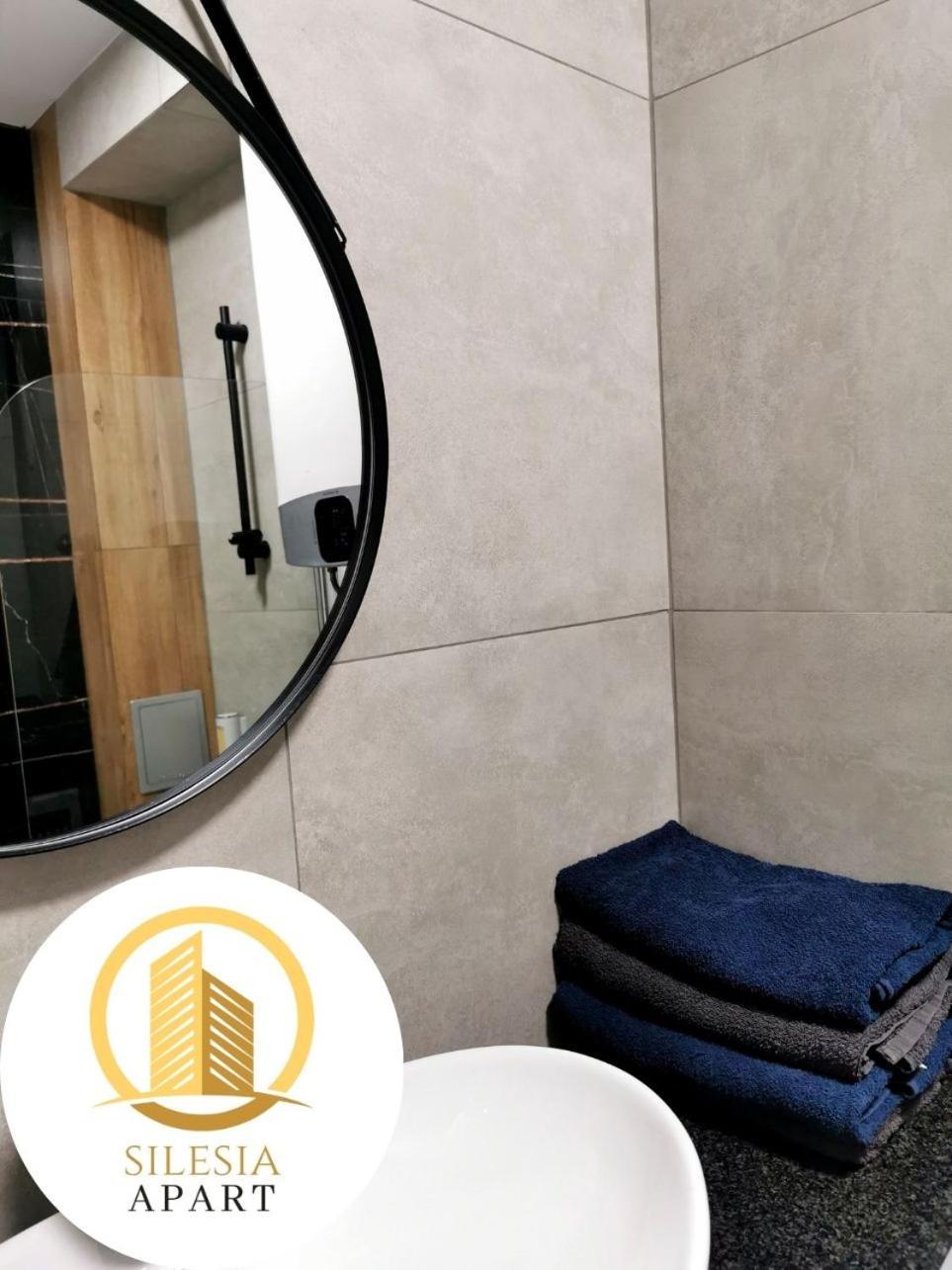 Apartament Granatowy Tychy Exteriör bild